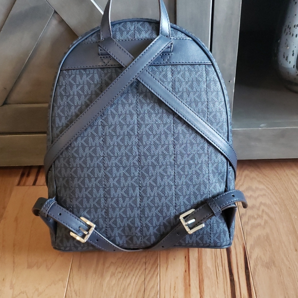 MK backpack - Picture 2 of 4